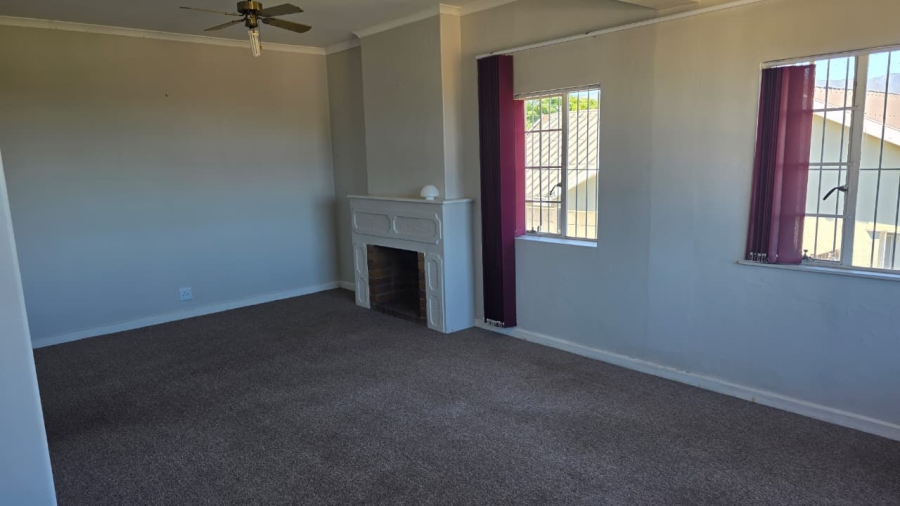 To Let 3 Bedroom Property for Rent in Pineview Western Cape